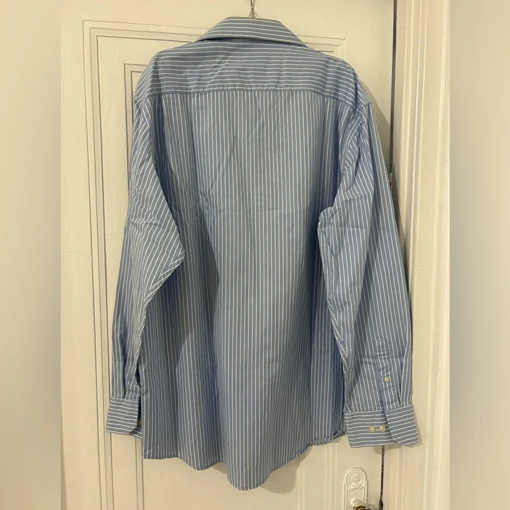 Banana Republic men’s buttoned shirt XL 17 17.5 blue/white stripes 100% cotton